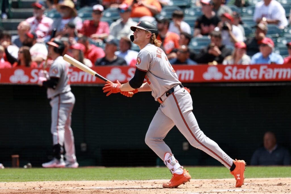 Orioles’ Gunnar Henderson blasts a solo homer to tie the sport against the Crimson Sox