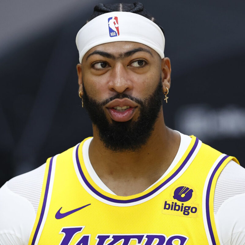 Anthony Davis returns to MVP form amid Lakers’ turmoil