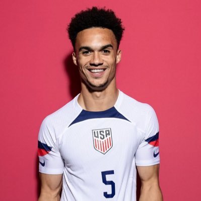 Antonee Robinson wins Participant of the 12 months & Christian Pulisic SCORES AGAIN!